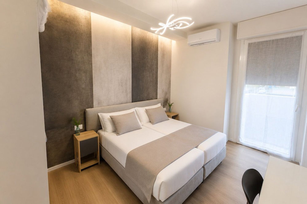 Hotel Sfreg Suites Magenta - Camere E B&B