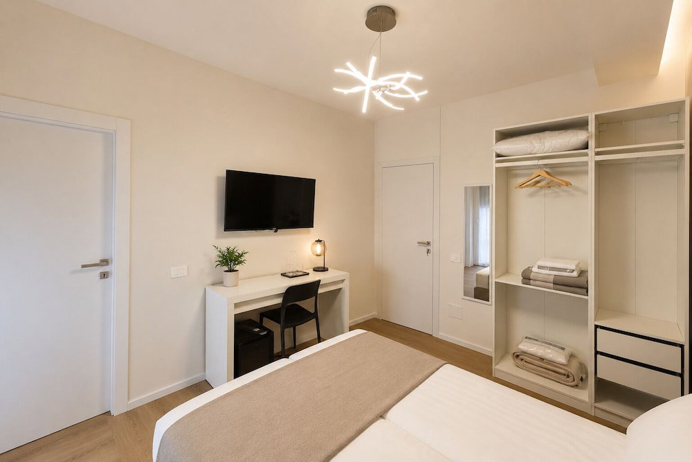 Sfreg Suites Magenta - Camere E B&B