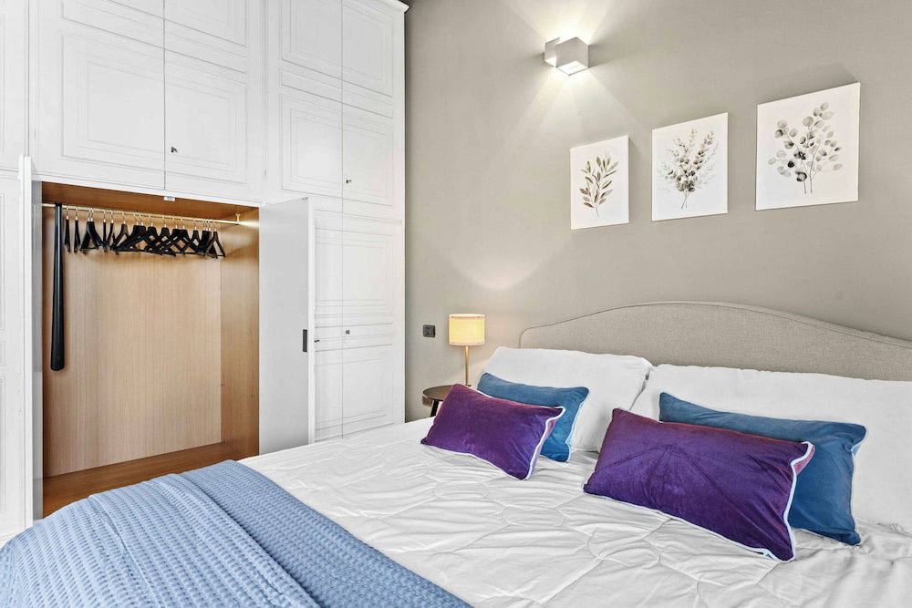 Stylish Penthouse In Sesto San Giovanni