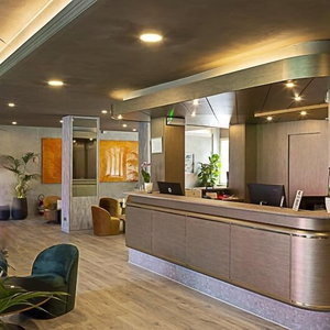 Hotel Hotel Embassy Pero cazare Pero