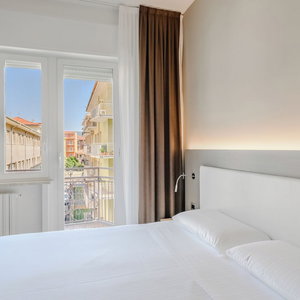 Hotel Hotiday Diano Marina cazare Diano Marina
