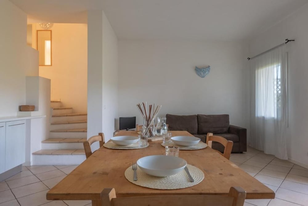 Hotel Elegant Residence Ea Bianca 2 Bedroom Sleeps 6 Plus Extra Bed Available