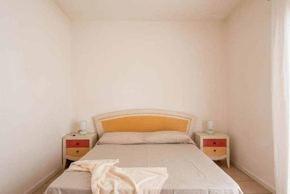 Elegant Residence Ea Bianca 2 Bedroom Sleeps 6 Plus Extra Bed Available
