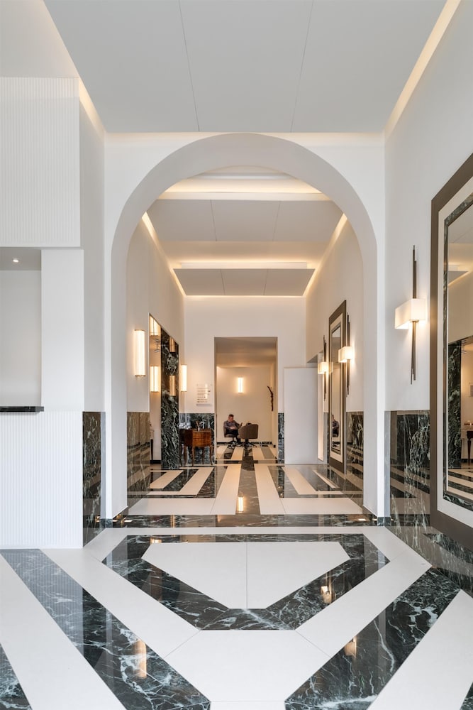 Best Western Plus Hotel Plaza