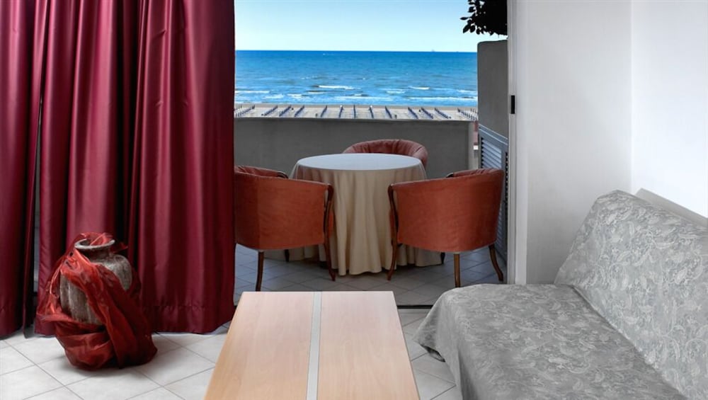 Hotel Altamarea Residence & Hotel