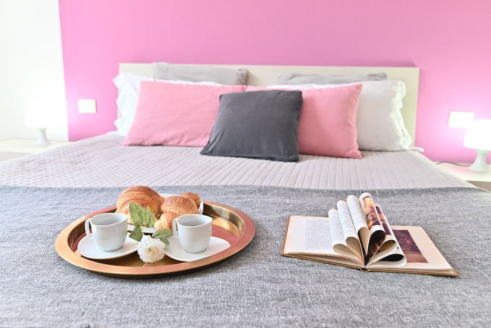 Hotel Izzhome Njoy
