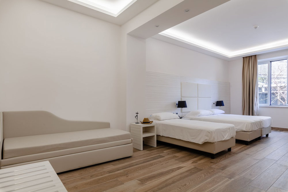 Hub Naples