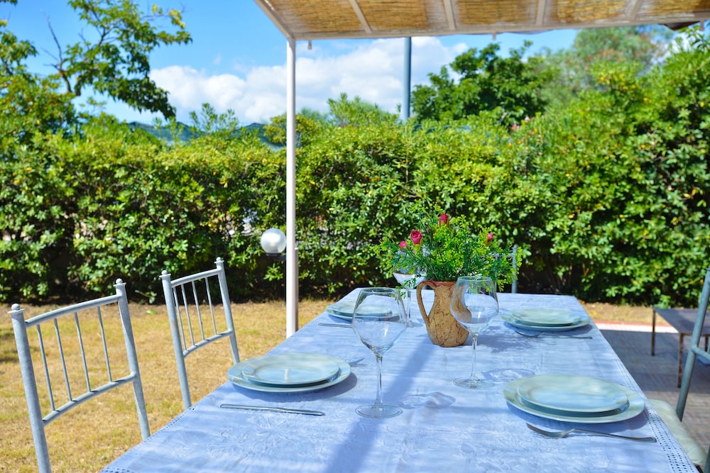 Hotel Izzhome Nora Beach