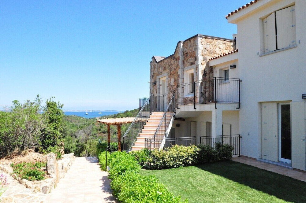 Hotel Ea Bianca Residence