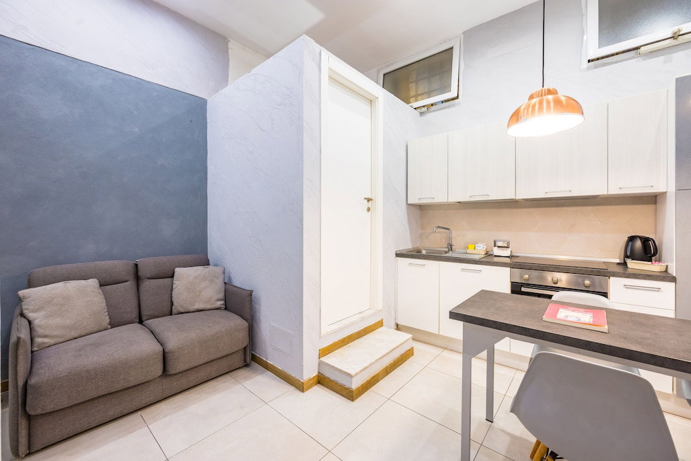 Hotel Baubo - S. G. Armeno By Napoliapartments