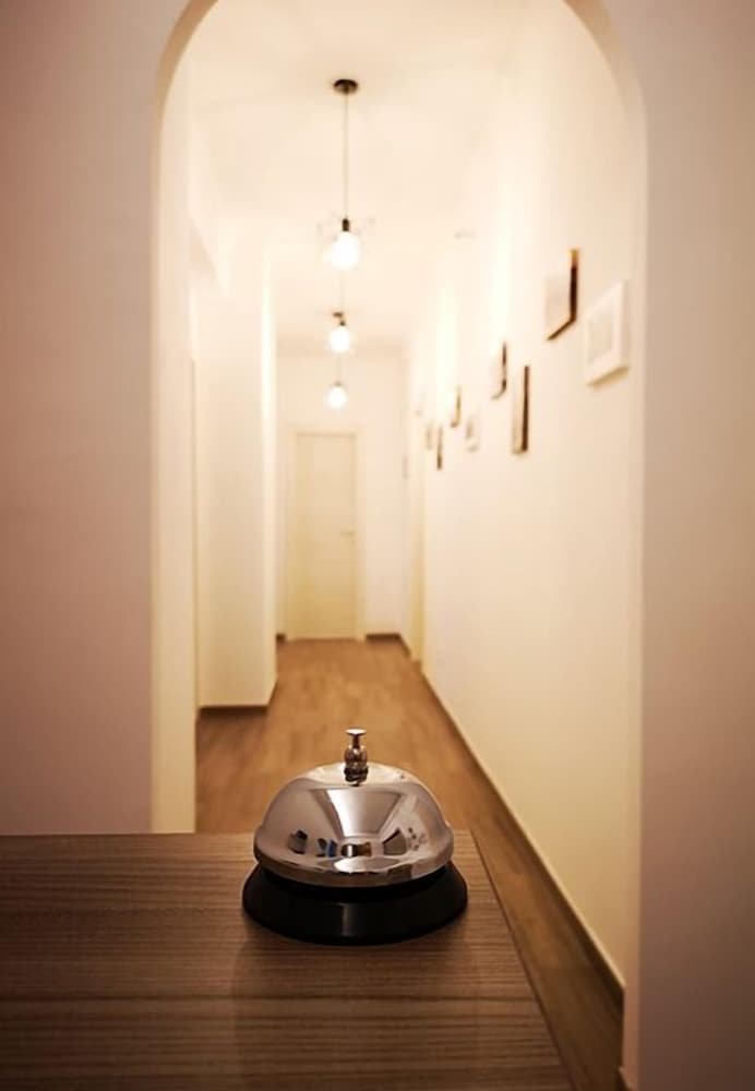 Hotel Neapolis Pie