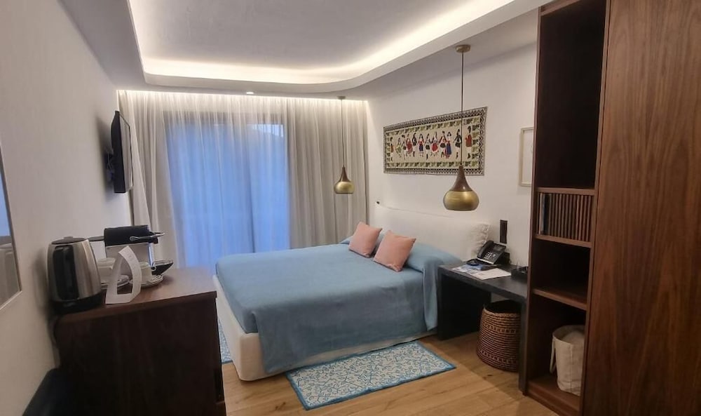 Hotel Delle Rose A Luxury Boutique Hotel