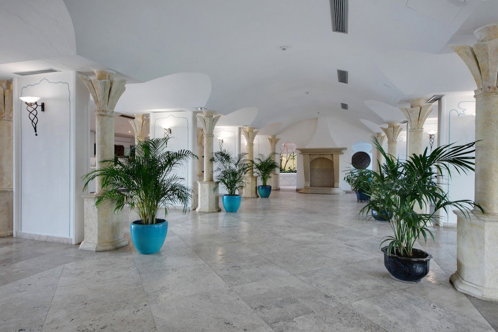 Phi Hotel Sighientu
