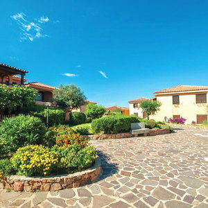 Hotel Residence In Marinella Just 300 Mt From The Sea cazare Golfo Aranci