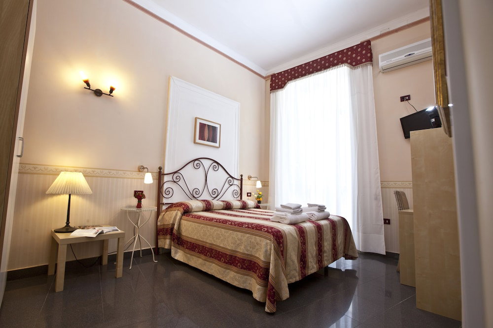 Hotel Medinaples