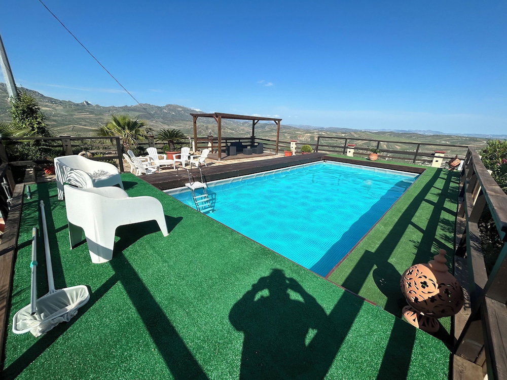 Hotel Appartamento Scirocco A Peaceful Retreat With A Beautiful View