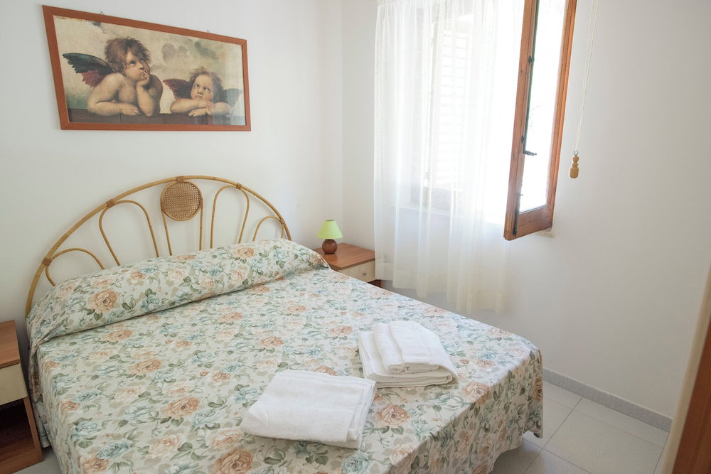 Sea Front Apartment 4 Beds With Balcony 250 Meters From The Beach