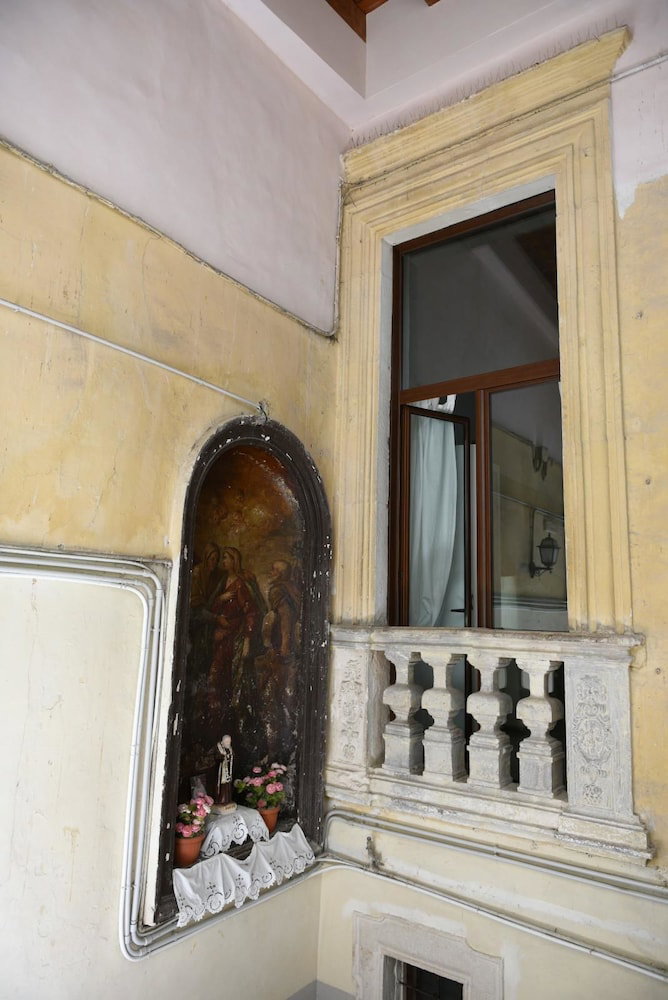 Sisters Residence