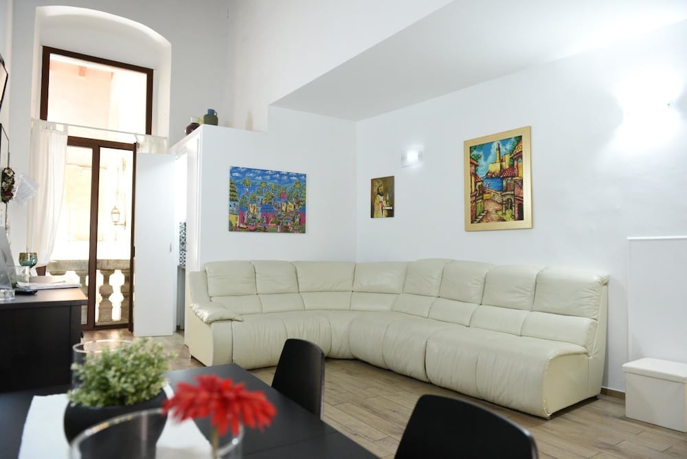 Sisters Residence