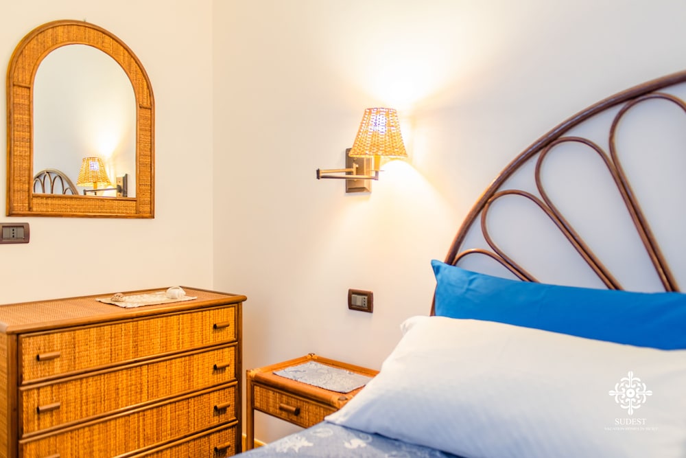 Almanzar - Seaside Residences