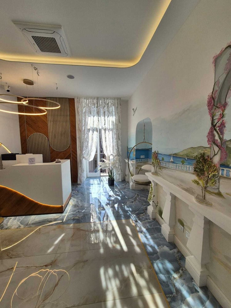 Arco Boutique Rooms