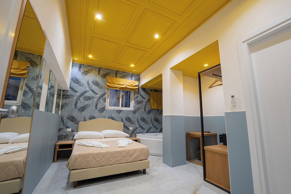 Greros H. Porto Napoli Centro By Clapa Group Dislocated Hospitality