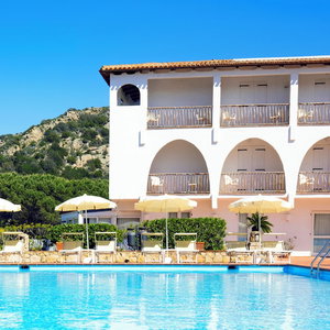 Hotel Hotiday Room Collection - Baja Sardinia cazare Arzachena