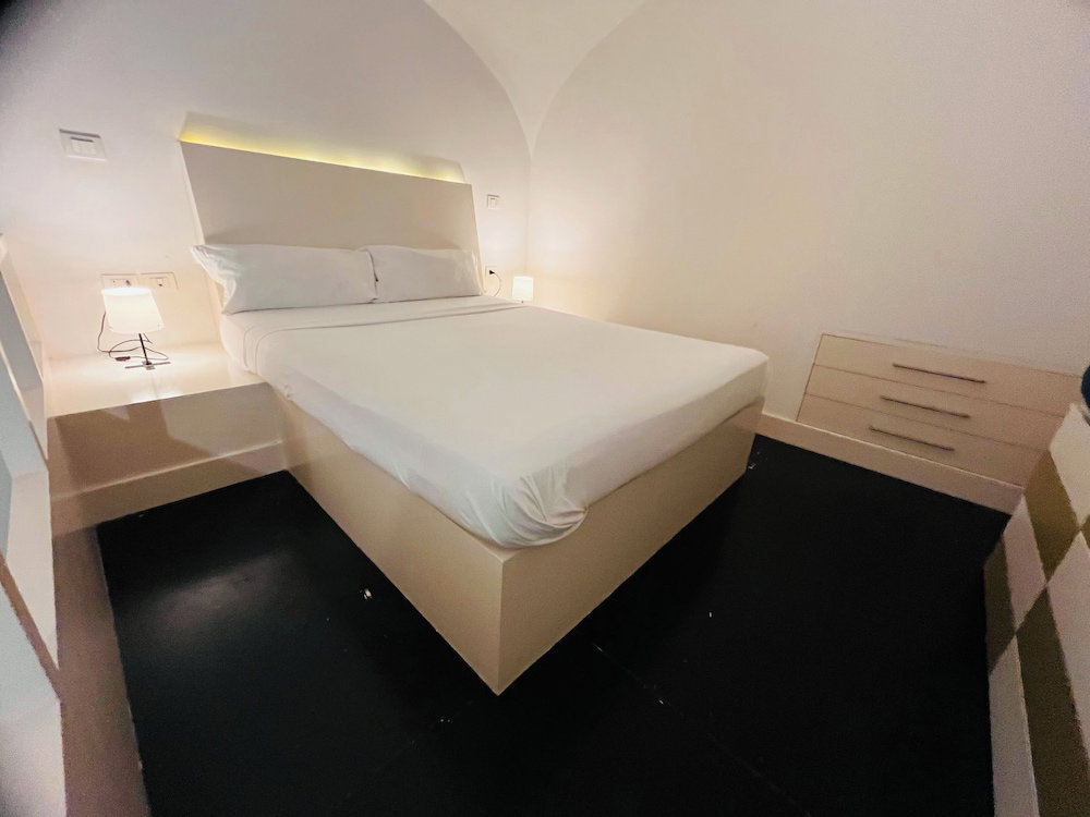 Parthenope Home
