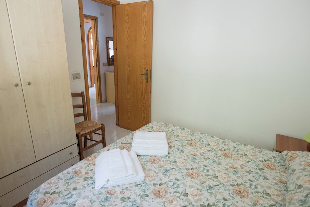 Sea Front Apartment 5 Beds With Balcony 250 Meters From The Beach