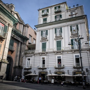 Hotel B&B Le 4 Stagioni Dante's Suites By Clapa Group Dislocated Hospitality cazare San Giuseppe