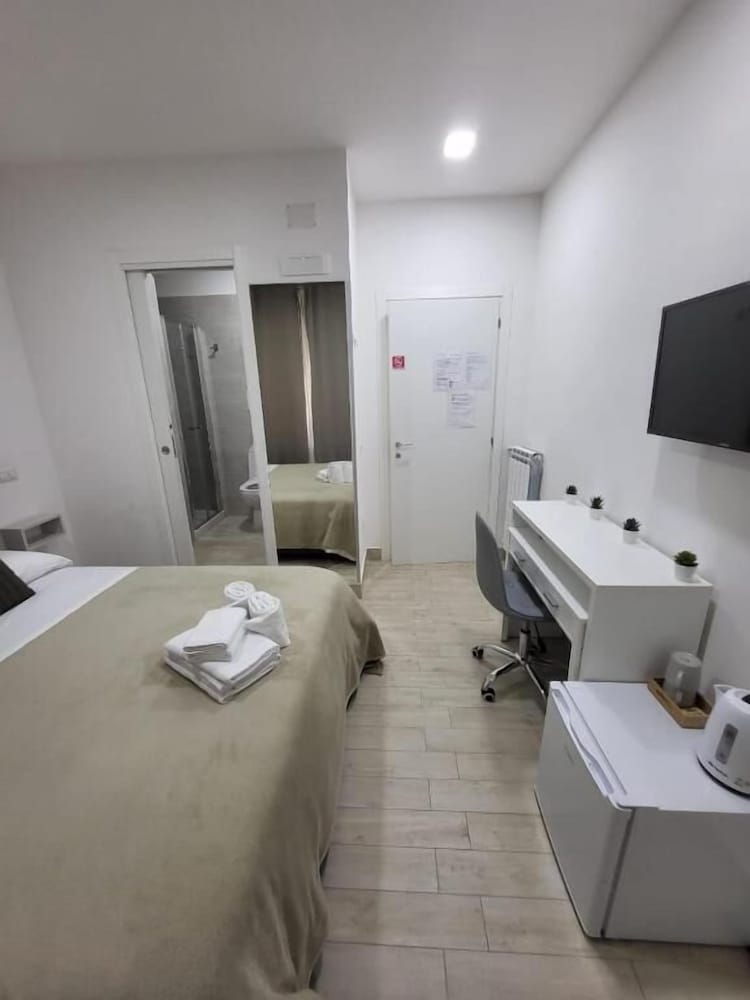 Hotel New Era Rooms