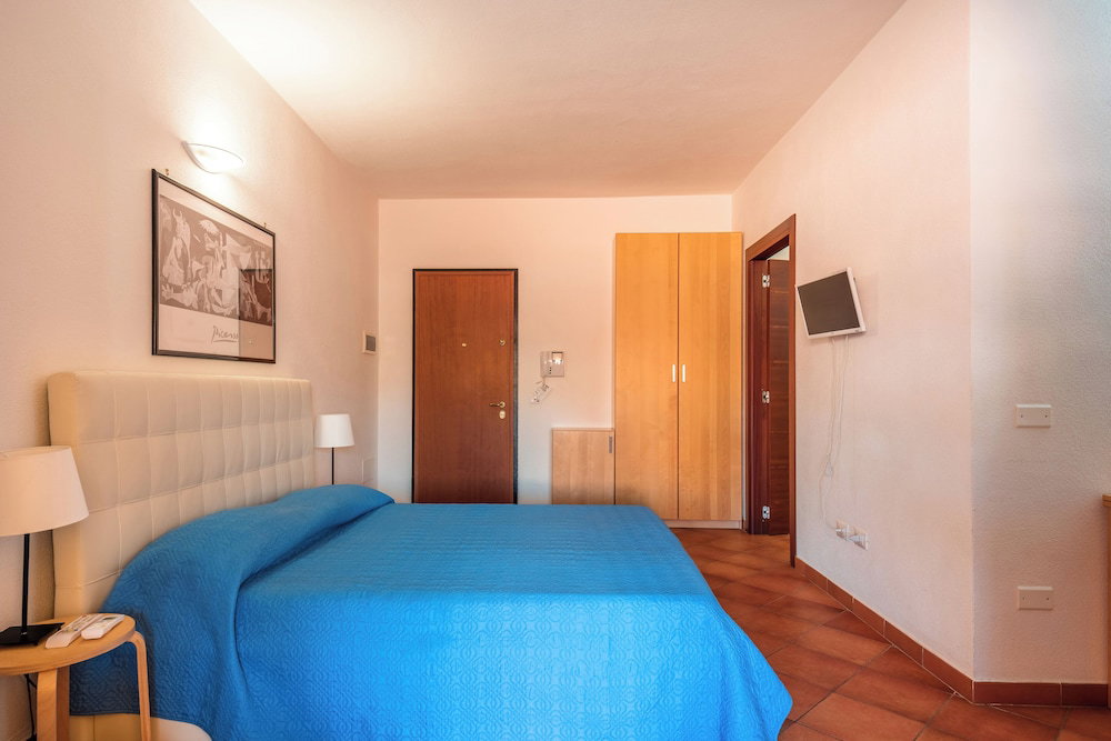 Relaxing Cristal Blu Studio Sleeps 3 Persons