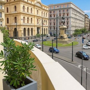 Hotel Piazza Bovio 22 cazare Porto