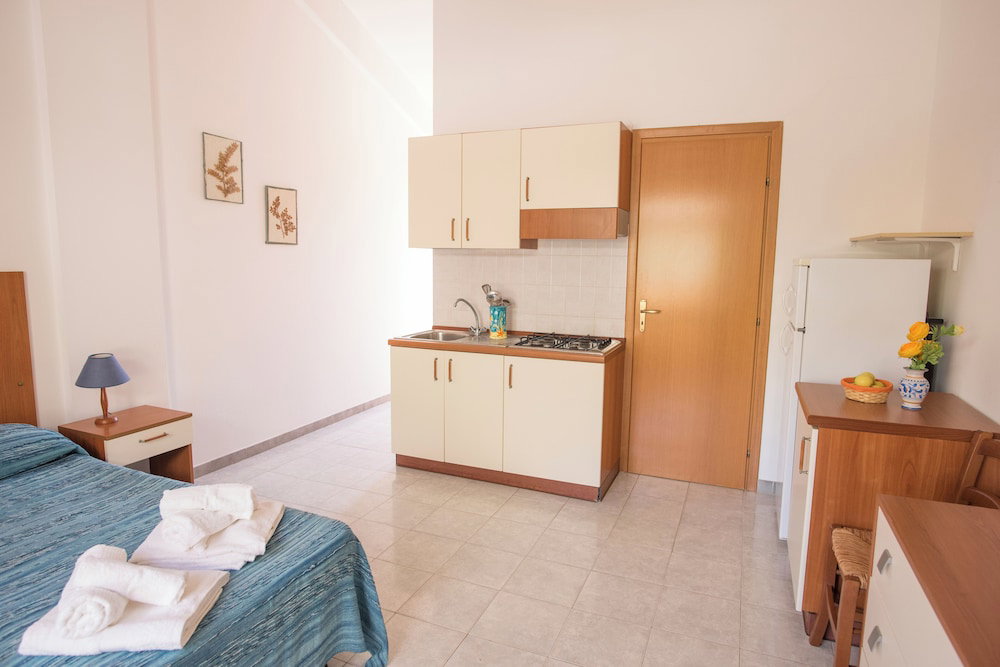 Studio 200 Meters From The Sea, Wifi, Self Catering