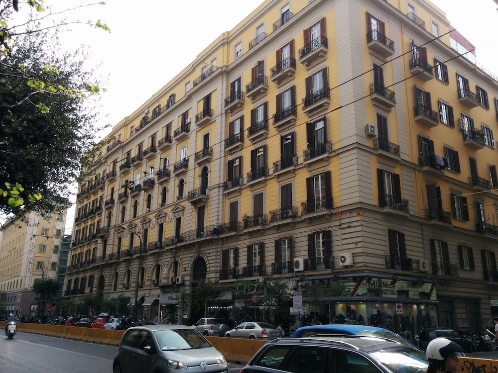 Hotel Be Italian Bovio Flats