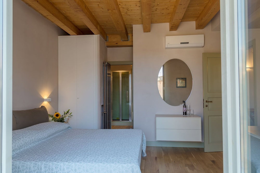 De Gregorio Suites