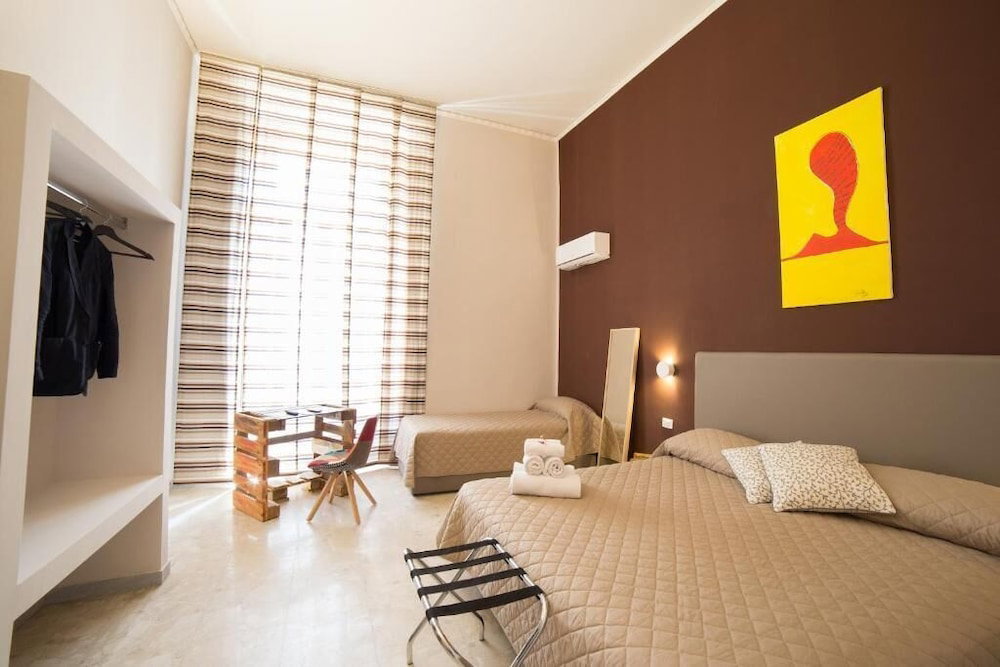 Hotel H.r. Boutique Porto Napoli Centro By Clapa Group Dislocated Hospitality