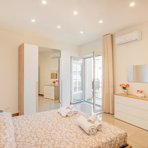 Hotel Bright Apartment Private Parking Naples cazare San Carlo All'Arena