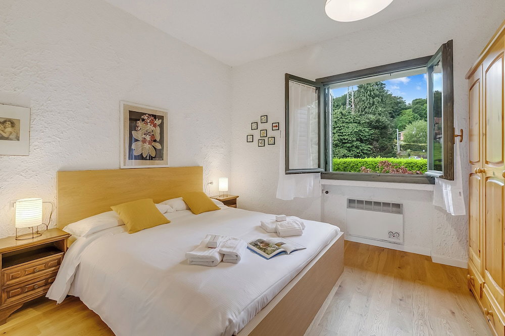 Hotel Oasi Nel Parco - Hillside Home With Shared Pool