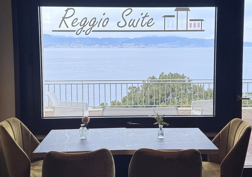 Hotel Reggio Suite Luxury B&B