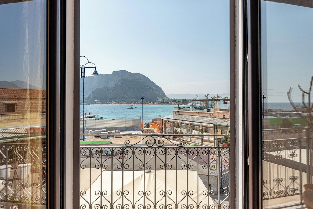 Hotel Gem Of Mondello By Wonderful Italy