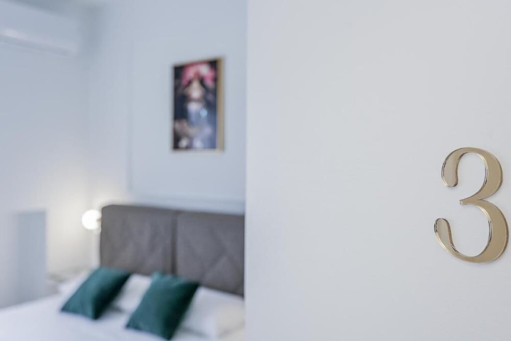 Marty Suites Luxury Rooms