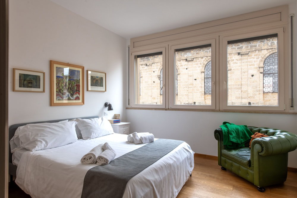 Hotel Cassaro 261