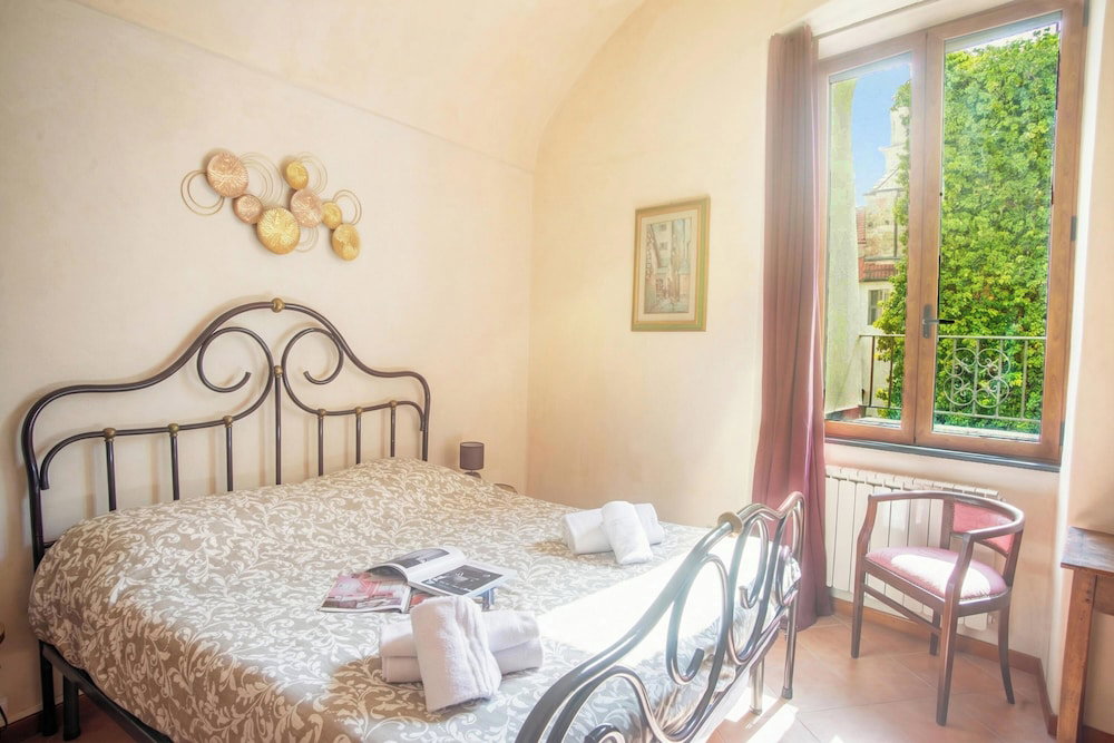 Hotel Casa Di Lella Sanremo 1-Bed Balcony Old Town