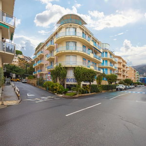 Hotel Lvg Hotel Collection - Majestic cazare Alassio