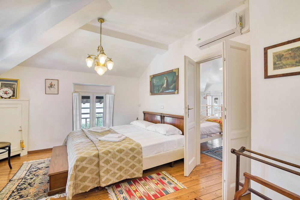 Hotel Piccolo Mondo Antico: Stresa 2Br Apartment With Lake View