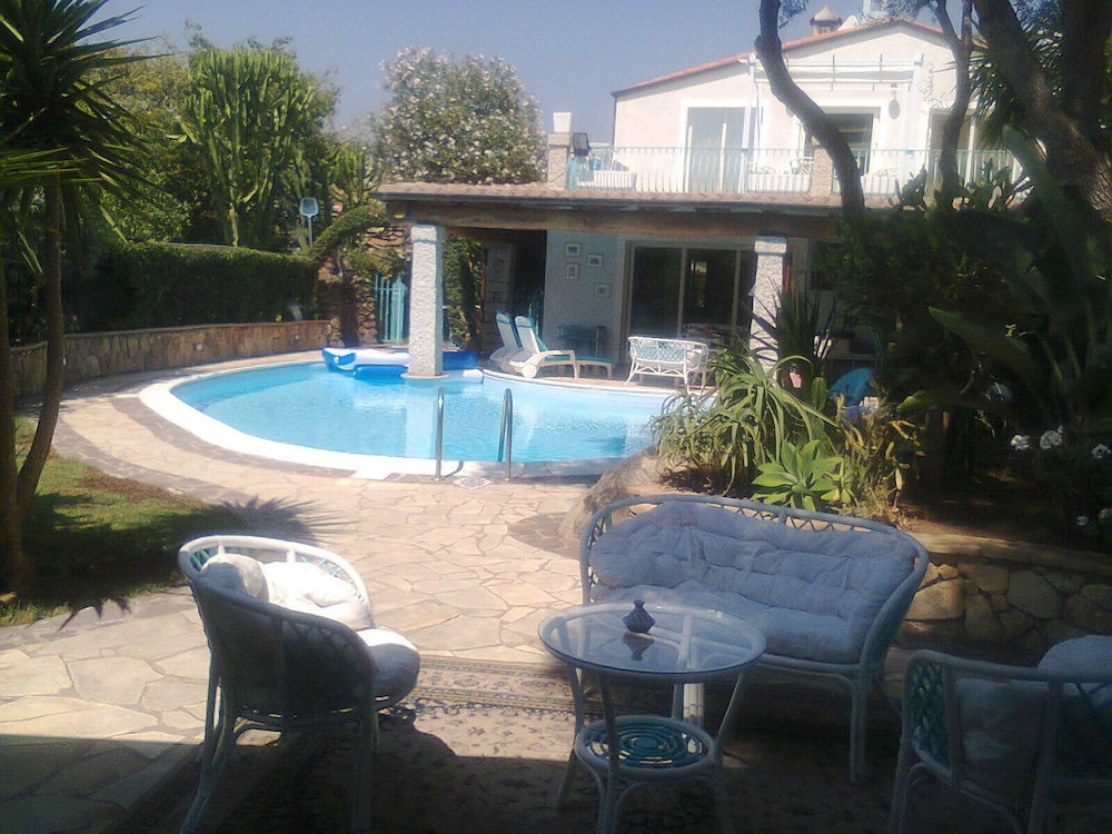 Hotel Very Cozy, Comfortable "Lanthana" Villa On 2 Floors, Independent