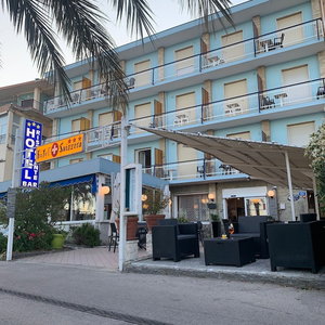 Hotel Hotel Svizzera cazare Taggia