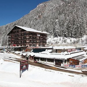 Hotel Hotel Il Caminetto cazare Canazei