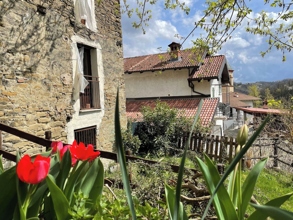 Hotel Orbregno Country House - Alto Monferrato Hills